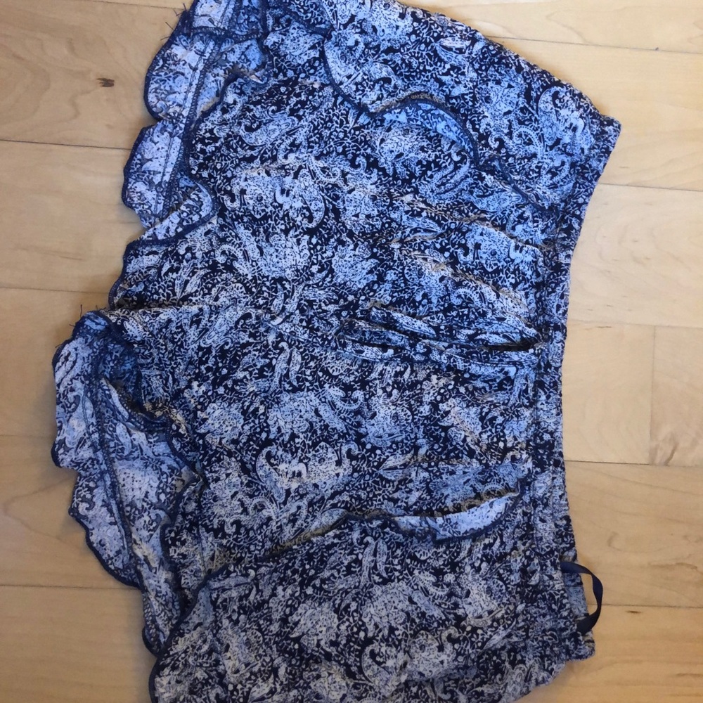 Floral flowy shorts